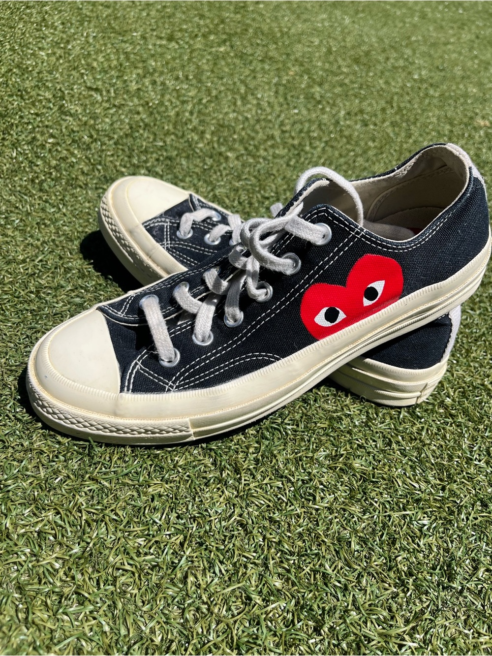 Red Heart Chuck Taylor All Star ’70 Low Sneakers. Unisex men’s sz6 woman’s 8